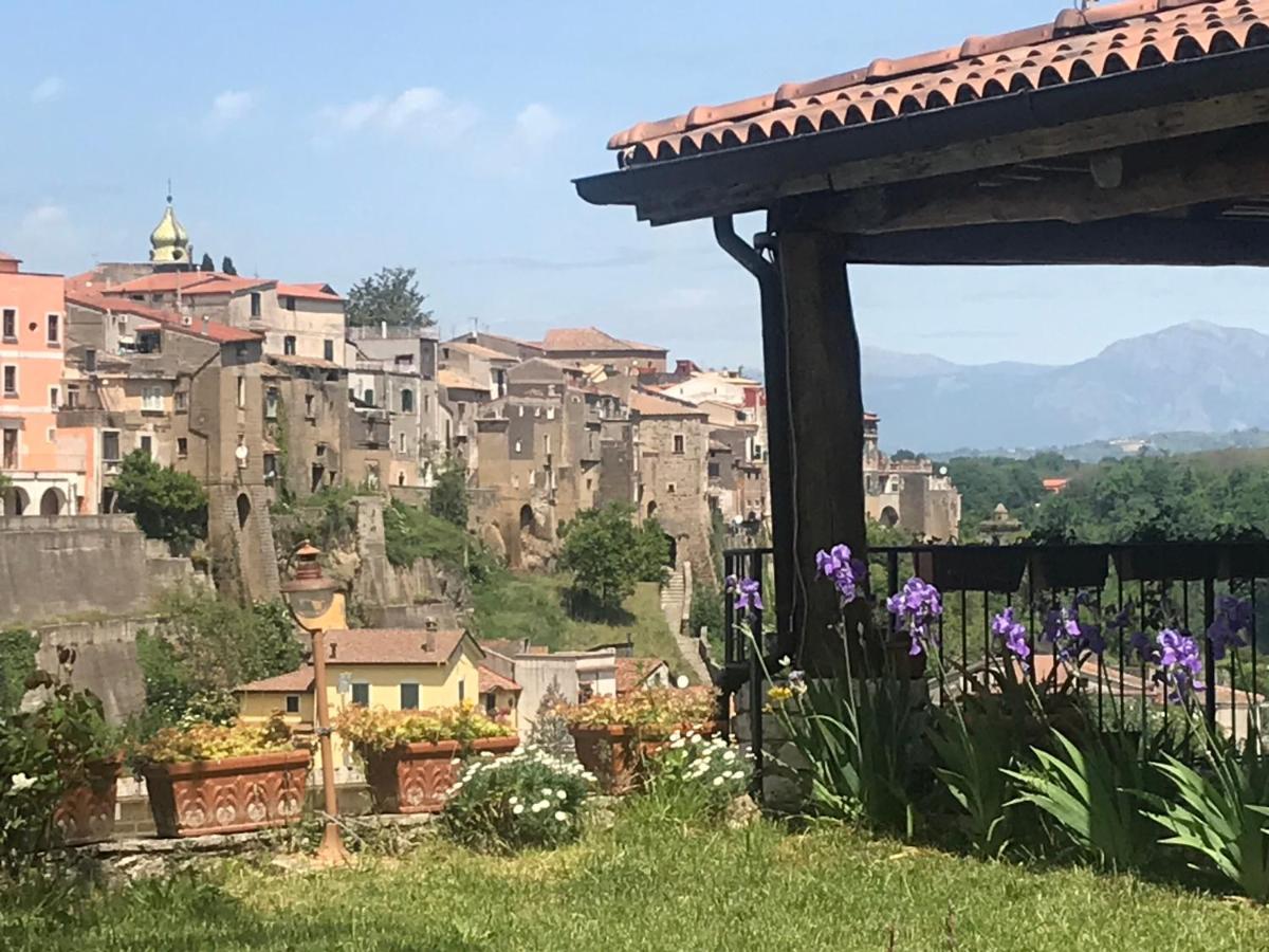 Le Rocce Bed & Breakfast SantʼAgata deʼ Goti Exterior foto