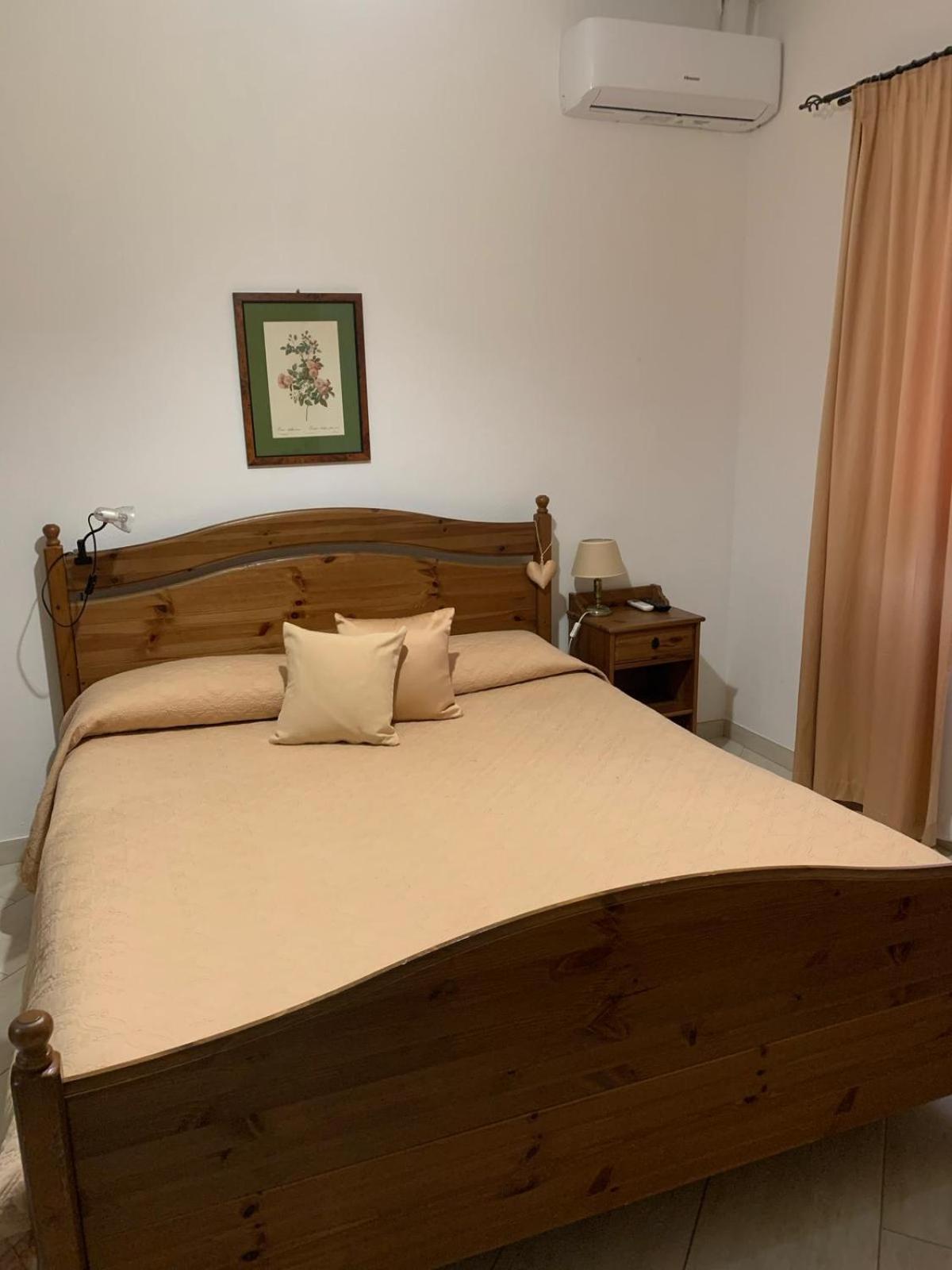 Le Rocce Bed & Breakfast SantʼAgata deʼ Goti Exterior foto