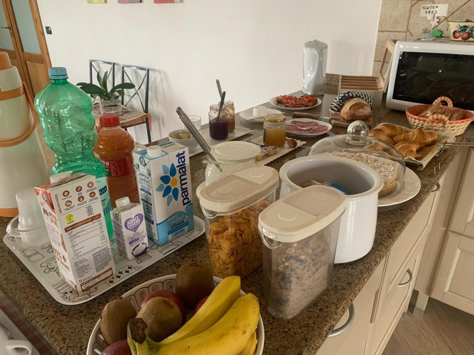 Le Rocce Bed & Breakfast SantʼAgata deʼ Goti Exterior foto